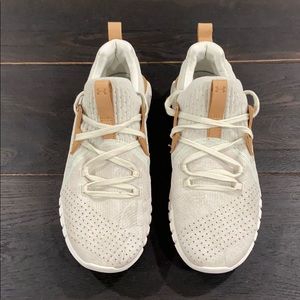 Women’s Under Armour HOVR SLK EVO shoes size 8.5.